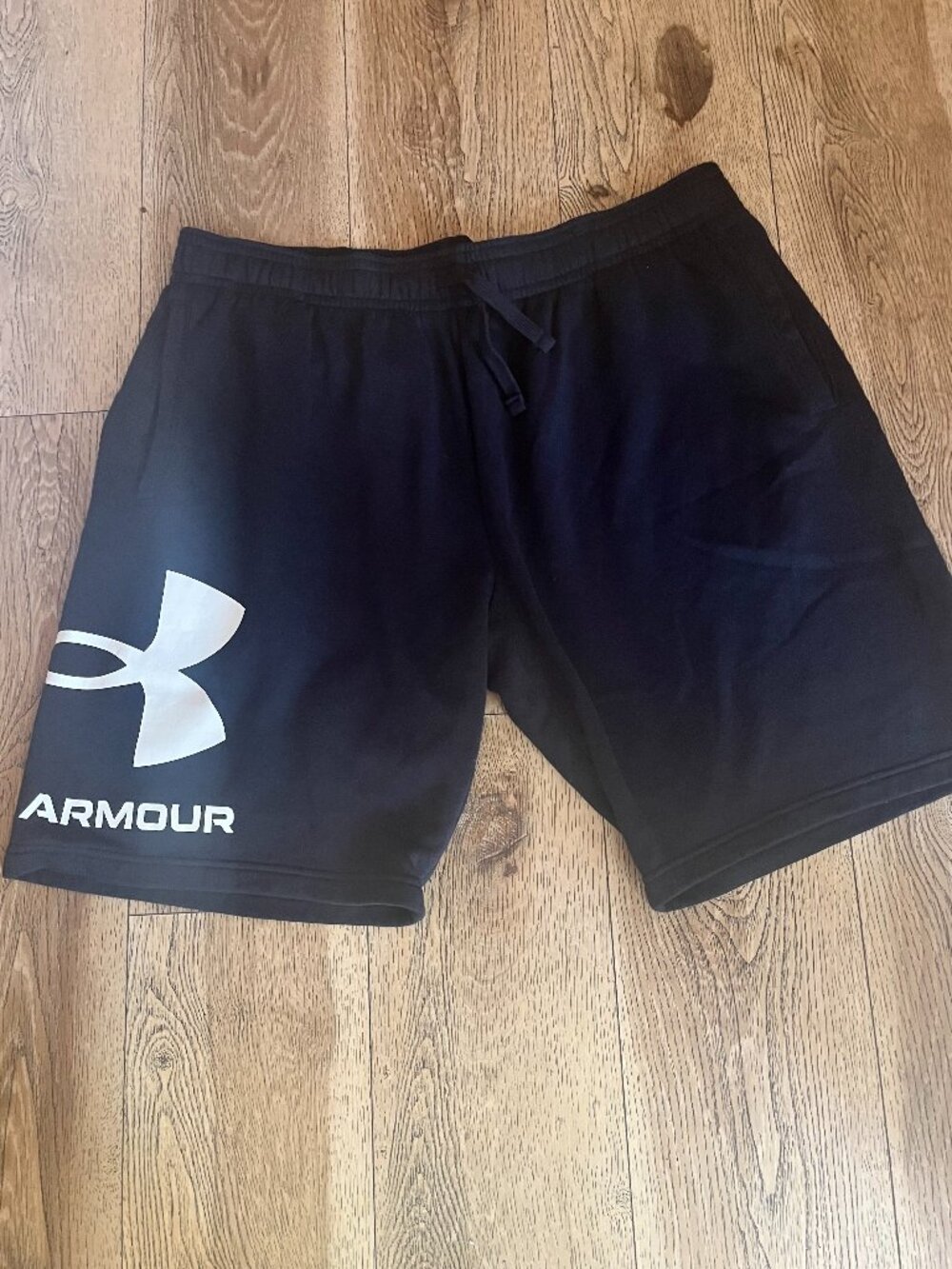 Under Armour  Athletic Short oversize 2X pockets Logo black/white 10" drawstring